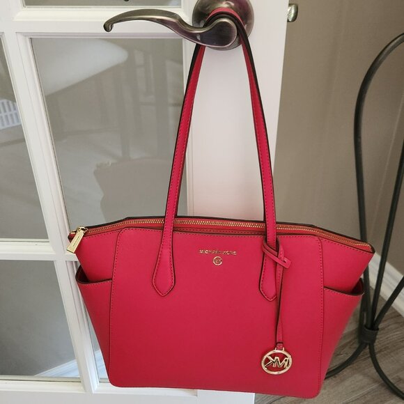 MICHAEL KORS SHOULDER BAG FOR SALE - Picture 2 of 2